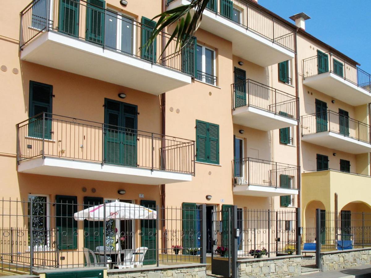 Apartment Cala Azzurra - Imp312 By Interhome Империа Екстериор снимка